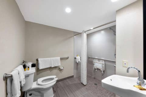 Best Western Plus Austin Central — photo 9