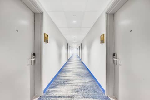Skye Hotel & Residences — photo 8