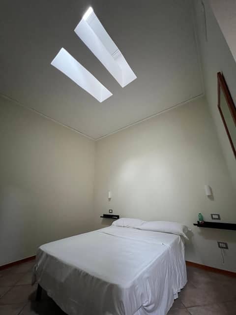 Economy Double Room with Skylight — the supplier's photographs — photo 1
