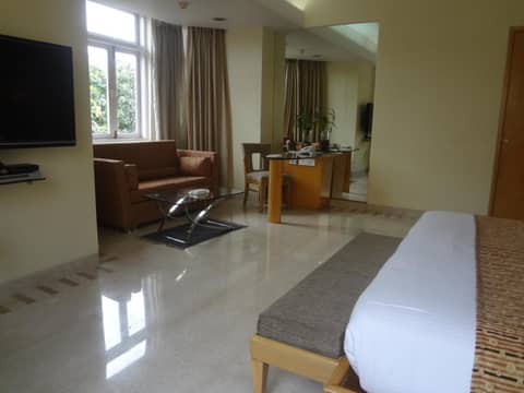 Ascot Hotel — photo 8