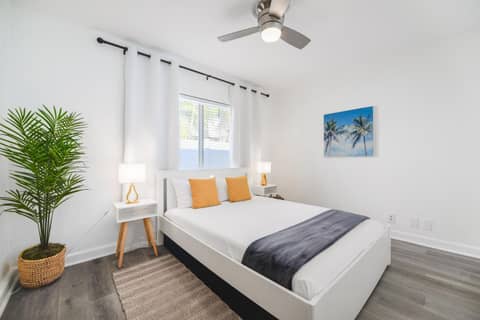 Alani Bay Villas — hotel room
