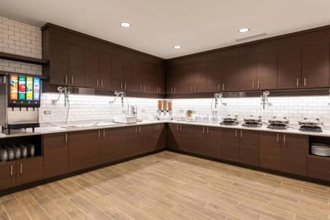 Residence Inn by Marriott Indianapolis South/Greenwood — kitchen