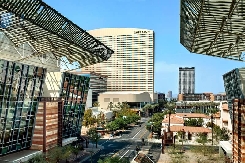 Sheraton Phoenix Downtown — building