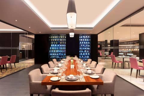 Hilton Bangalore Embassy GolfLinks — photo 2
