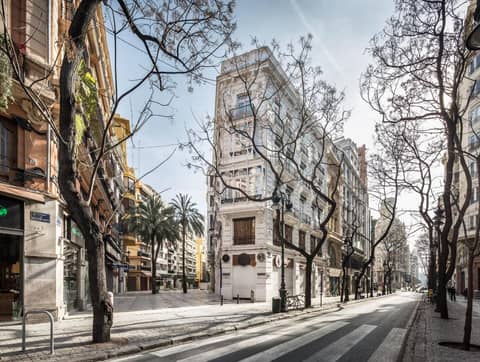 Mon Suites Benlliure — building