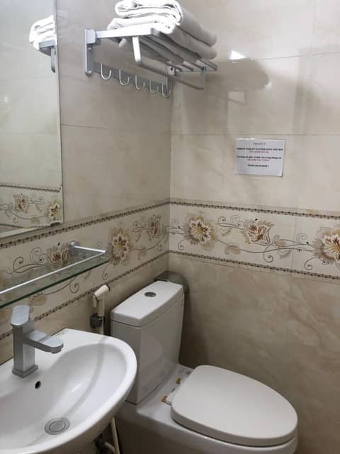 Old Town Palace Guest House — bathroom