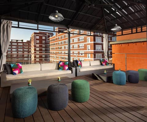 Canvas Hotel Dallas — roof
