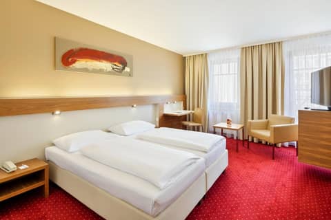 Four Points Flex by Sheraton Vienna Mariahilf — hotel room