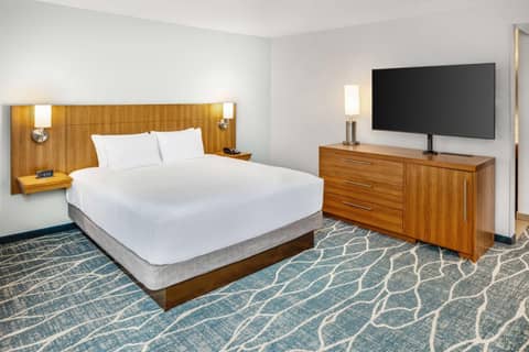 Hyatt Place Waikiki Beach — photo 5