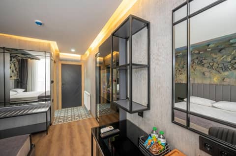 Continental Airport Hotel — hotel room