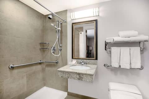 Hilton Garden Inn West 35th Street — photo 2