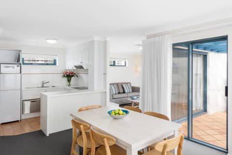 Oaks Gold Coast Calypso Plaza Suites — photo 9
