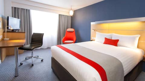 Holiday Inn Express London Limehouse by IHG — hotel room