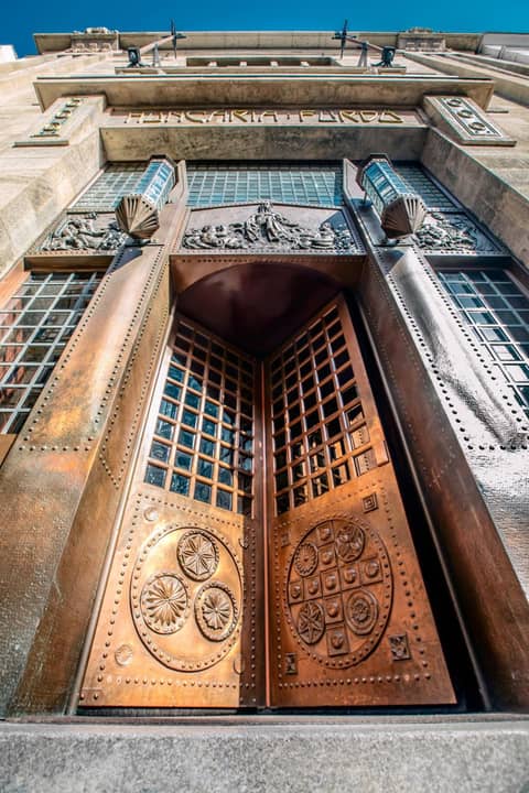 Continental Hotel Budapest — building