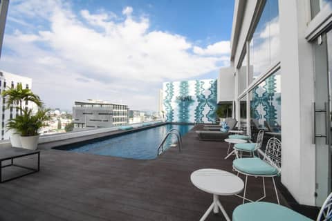 Square Small Luxury Hotel - Nuevo Consulado — recepcion & lobby
