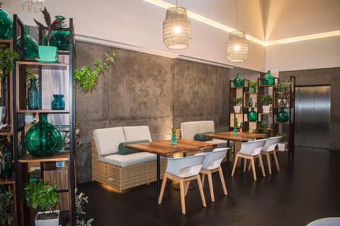 Square Small Luxury Hotel - Nuevo Consulado — dining
