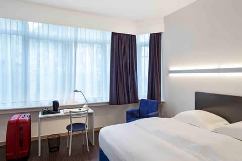 Hôtel Argus by happyCulture — hotel room