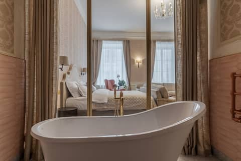 Hotel Unicus Palace Old Town - Destigo Hotels — bathroom