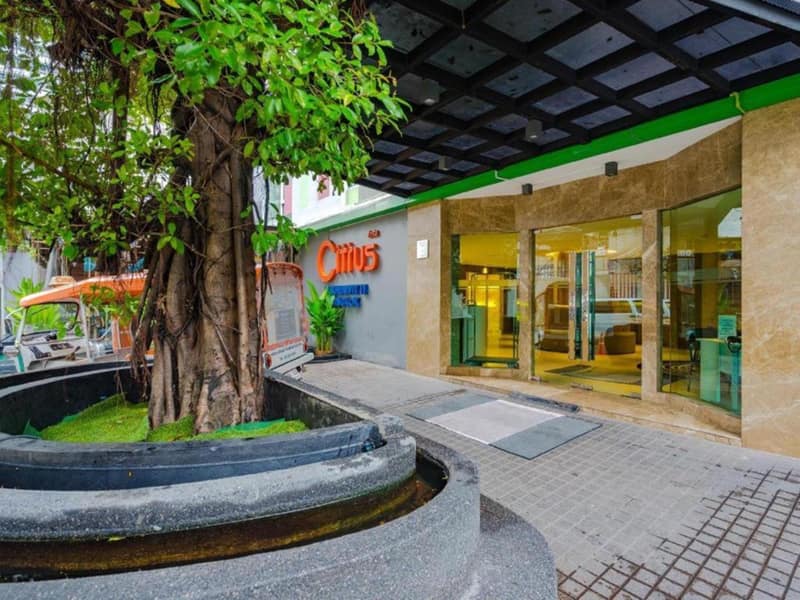 Citrus Sukhumvit 11 by Compass Hospitality — building