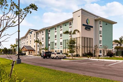 WoodSpring Suites Naples East — photo 8