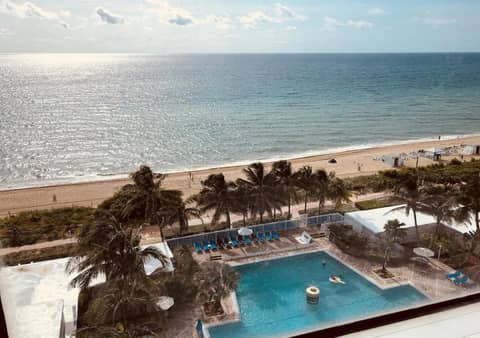 Sherry Frontenac Oceanfront — recepcion & lobby