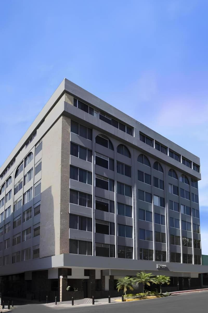 Hotel Plaza Génova Centro — building