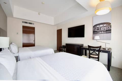 Hotel Plaza Génova Centro — hotel room