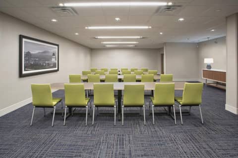 Holiday Inn Express & Suites Memphis Arpt Elvis Presley Blv by IHG — photo 7