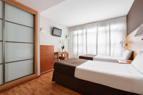 Exe Las Palmas — hotel room