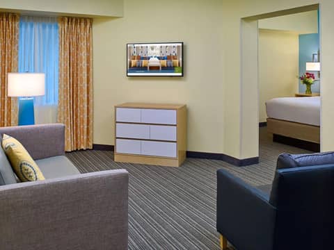 Sonesta Simply Suites Memphis East Poplar Pike — hotel room