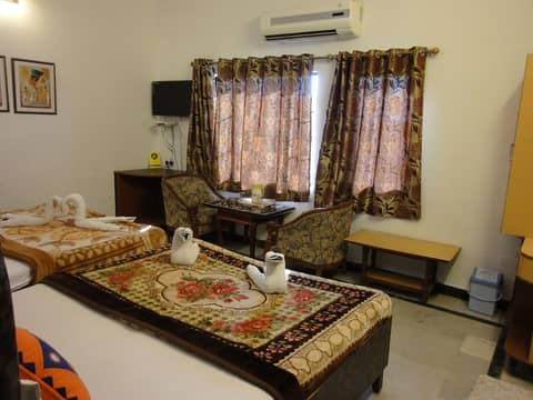 Hotel Taj Plaza — photo 6