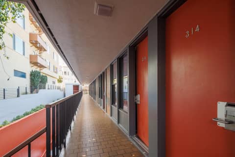 La Luna Inn, an Ascend Collection Hotel — photo 9