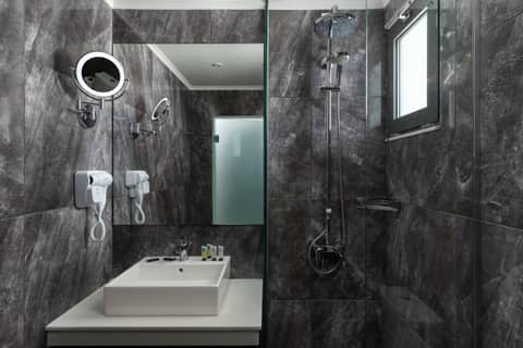 Atalanti Boutique Hotel - Adults Only — bathroom