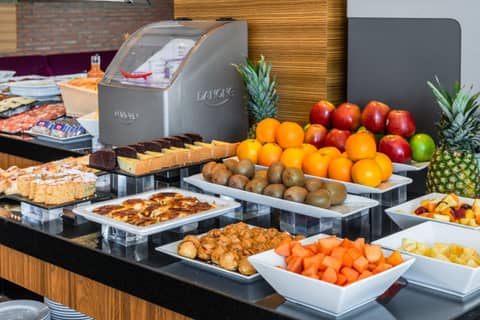 Madrid Chamartín Affiliated by Meliá — dining