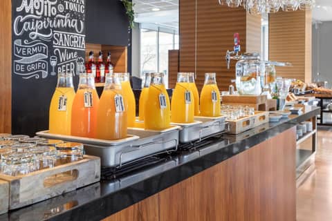 Madrid Chamartín Affiliated by Meliá — dining