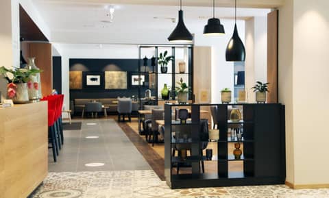 JUFA Hotel Salzburg City — dining