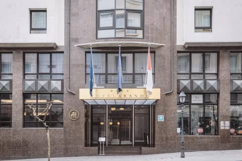 Hotel ILUNION Abando Bilbao — photo 2