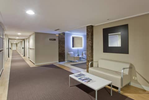 Hotel ILUNION Abando Bilbao — recepcion & lobby