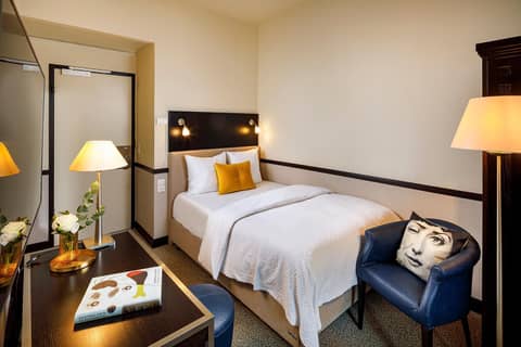 Opera Hotel Zürich — bedroom