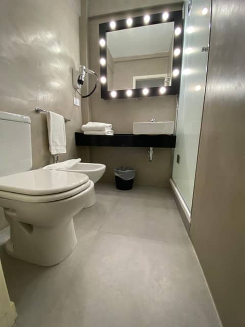 ibis Styles Buenos Aires Florida — bathroom