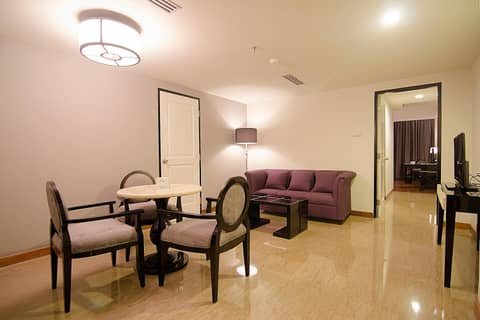 Hotel Diradja — hotel room