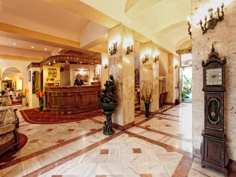 Hotel Europejski — recepcion & lobby