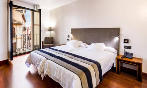 Monjas del Carmen Hotel — hotel room