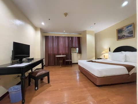 Golden Peak Hotel & Suites — photo 7
