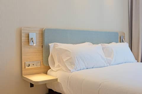 Holiday Inn Express - Madrid - Airport by IHG — photo 4