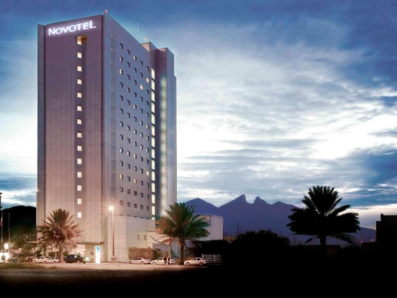 Novotel Monterrey Valle — building