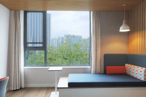 Holiday Inn Express Shanghai Kangqiao by IHG — photo 8