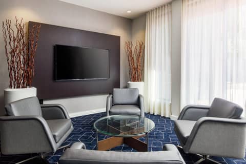 Courtyard by Marriott Phoenix North — photo 7