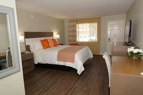 The Beau Hotel Downtown San Diego Gaslamp Quarter — hotel room