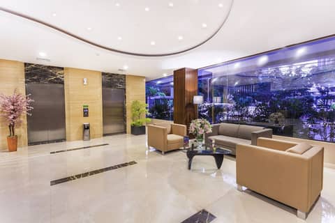 Lynt Hotel Jakarta — recepcion & lobby